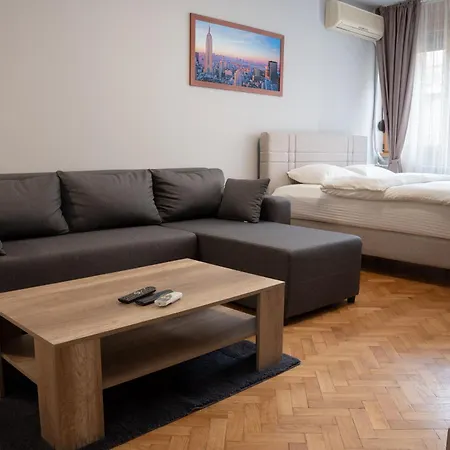 Tommy Apartament *