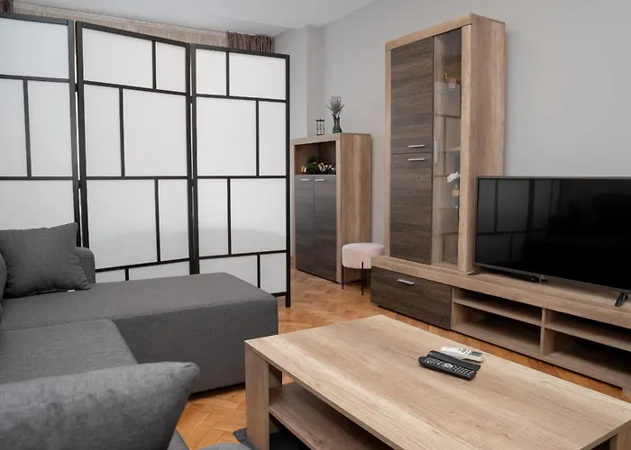 Tommy アパート *